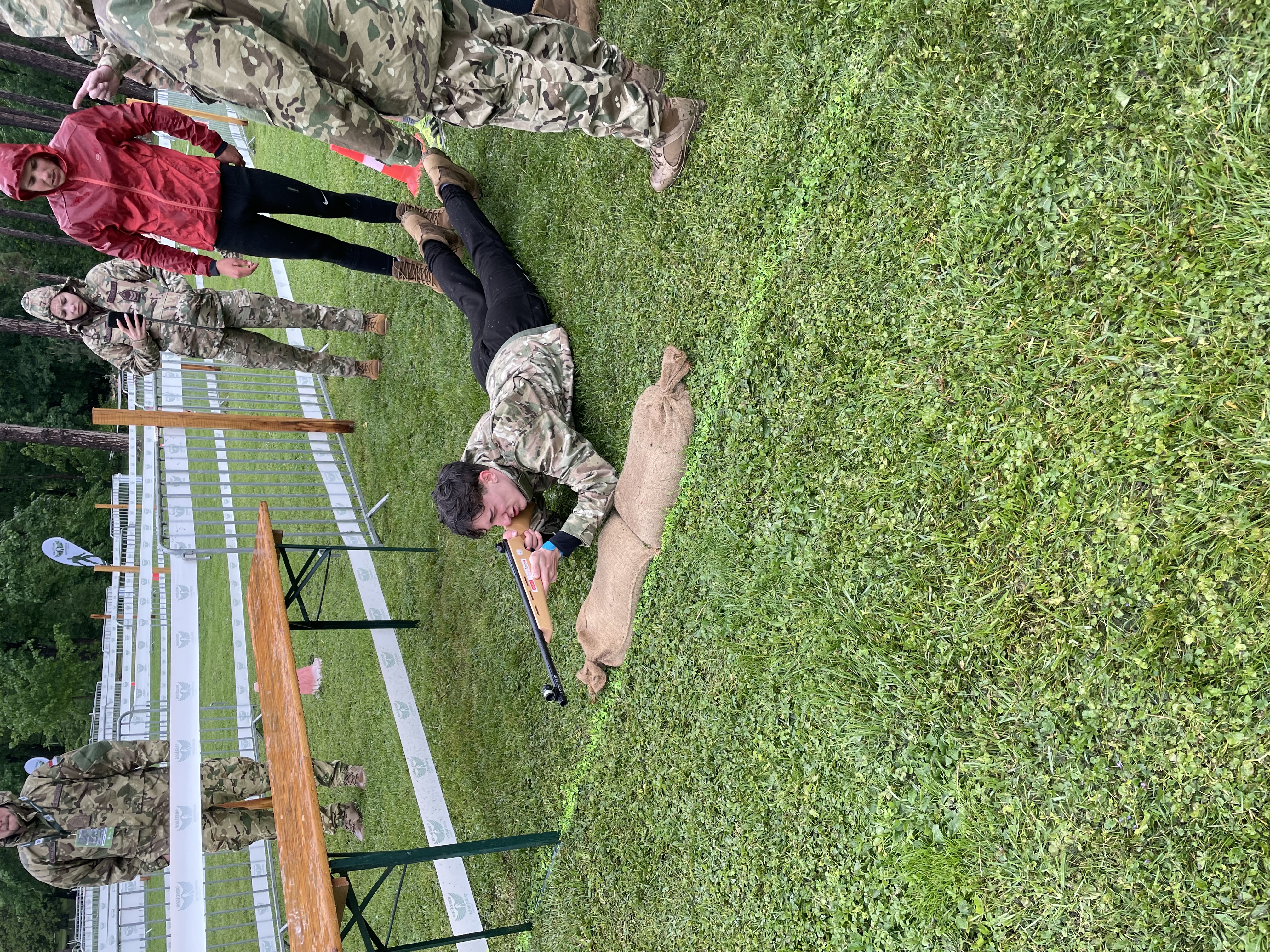 Kadét tanulóink gőzerővel készülnek a balassagyarmati nyíltirányzatú légfegyveres lövészversenyre